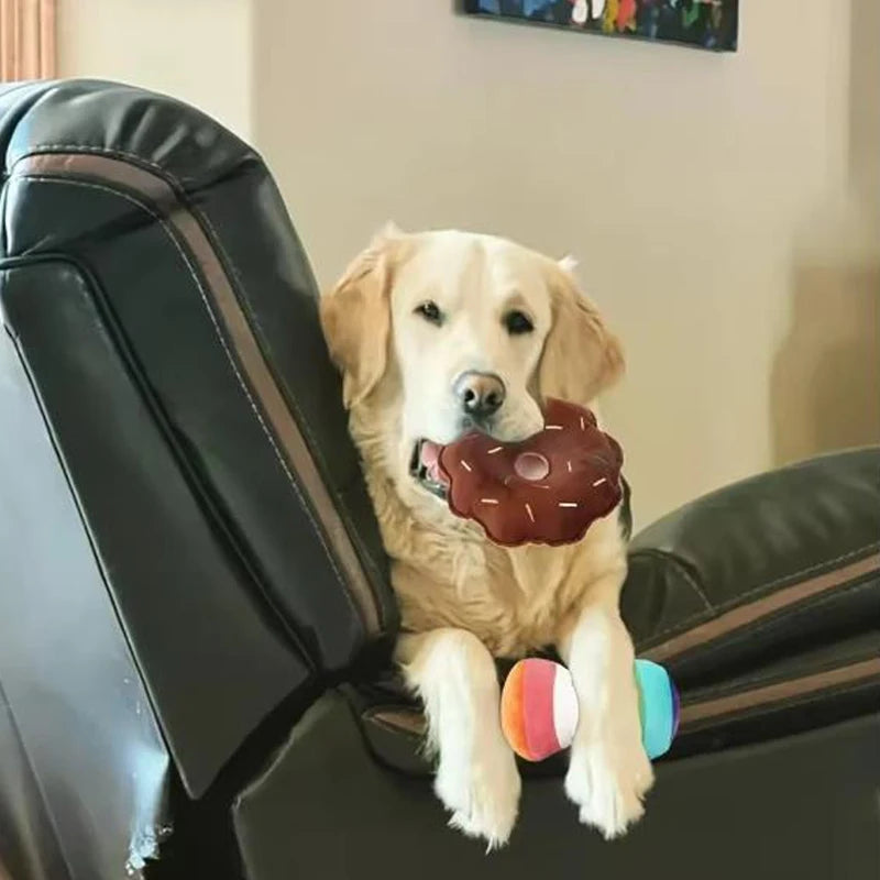 Комплект от 7 части, състоящ се от звучащи играчки за кученца, плюшени дъвчащи играчки за домашни любимци, плюшени плодови закуски и играчки за кученца със зеленчуци, подходящи за игра с домашни любимци.