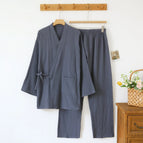 Grey (man) / L