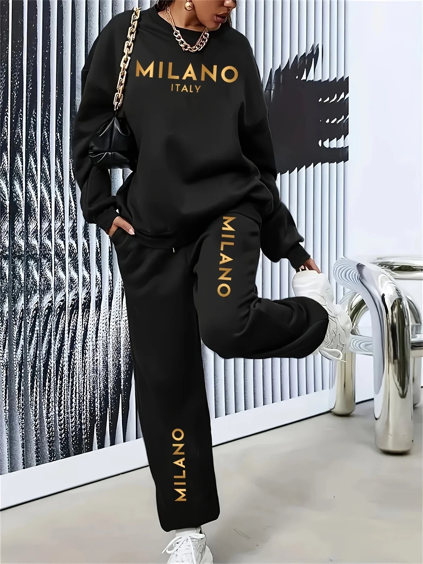 Дамски есенно-зимен комплект от суитшърт с качулка и спортни панталони с щампа и плюш MILANO ITALIA, ежедневен и топъл