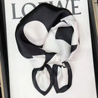 D1-H7A6A026-1 / Real Silk 53x53cm