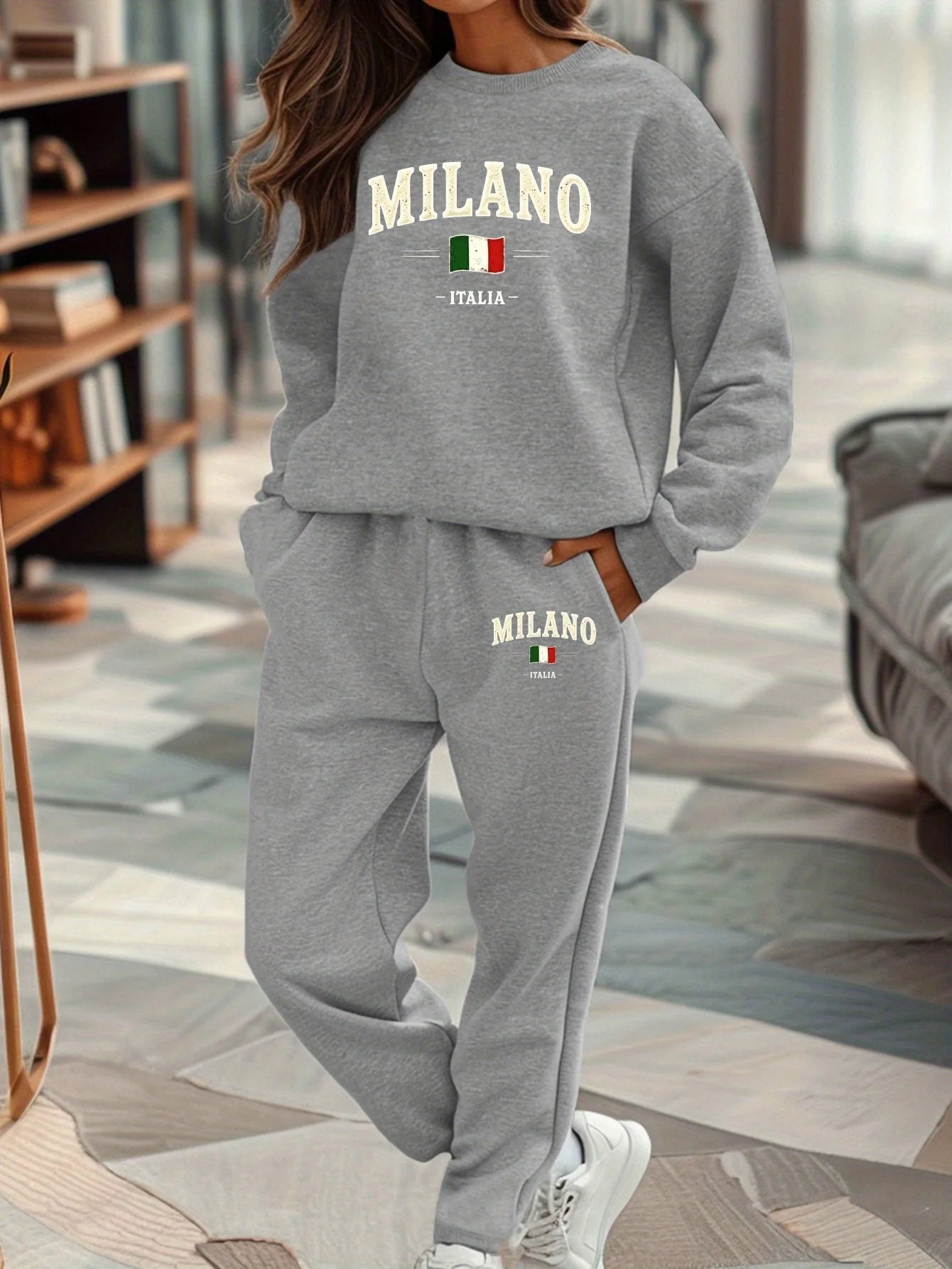 Дамски есенно-зимен комплект от суитшърт с качулка и спортни панталони с щампа и плюш MILANO ITALIA, ежедневен и топъл