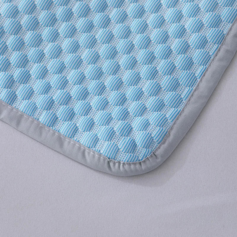 1 бр. - Лятна калъфка за възглавница с готин боб - Дишаща калъфка за възглавница с климатик за горещи спящи. Без вложка. 48 x 74 см.